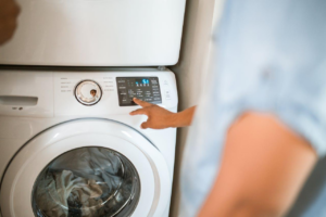 Comment choisir le bon compartiment pour la lessive liquide dans votre lave-linge ?